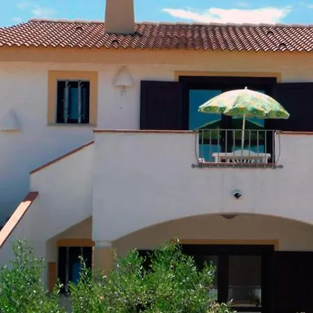 Holiday home Spacious In With Shared Pool *