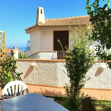 Spacious In With Shared Pool Holiday home Castelsardo