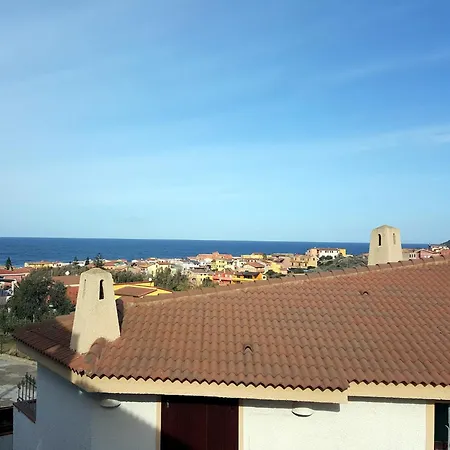 Spacious In With Shared Pool Castelsardo