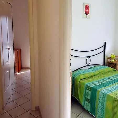 Vakantiehuis Spacious In With Shared Pool *